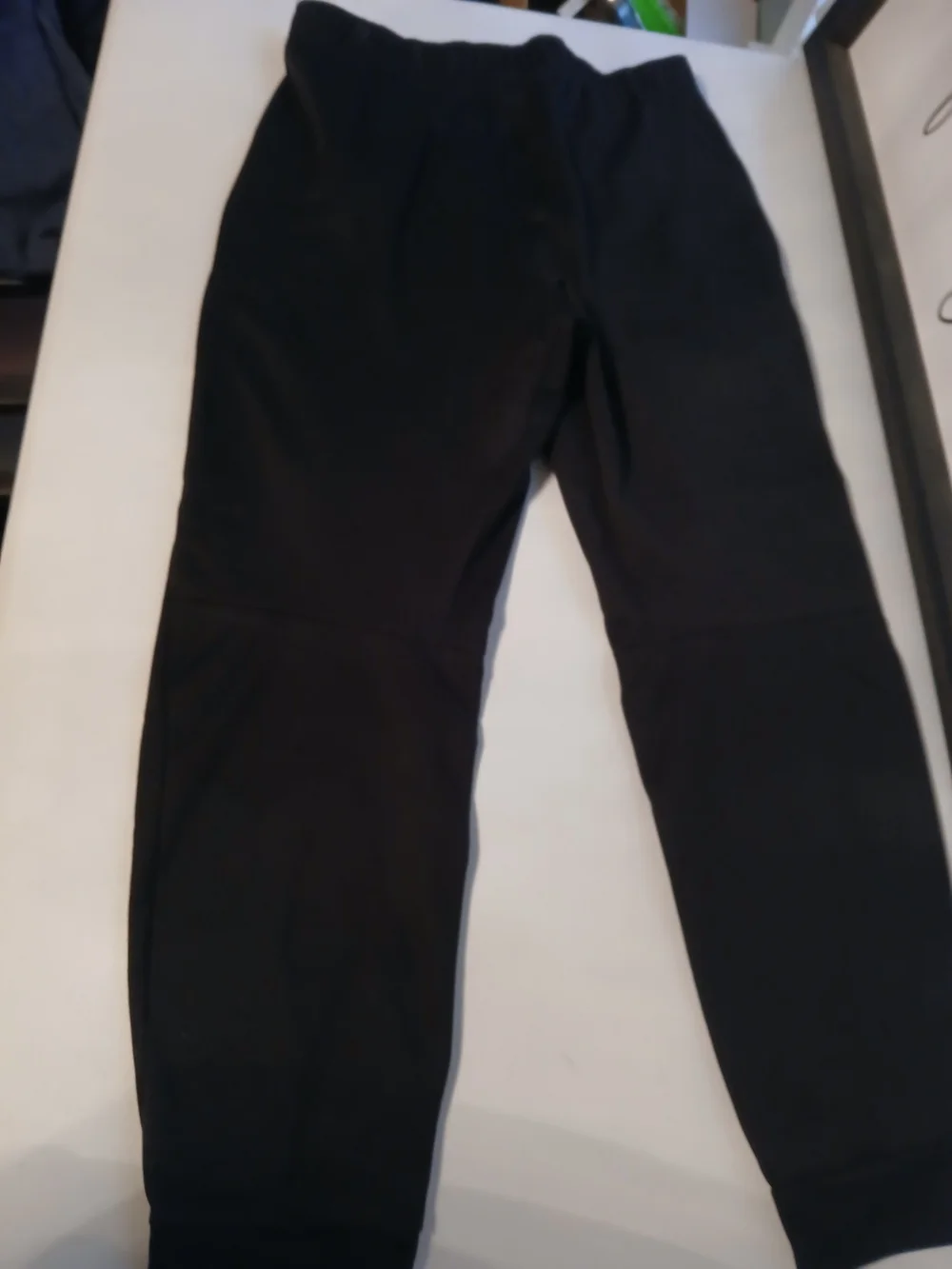 Men's Nike Black Athletic Joggers with Swoosh Thermafit Size M